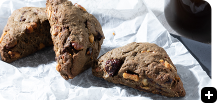 くるみとドライいちじくの全粒粉コーヒースコーン